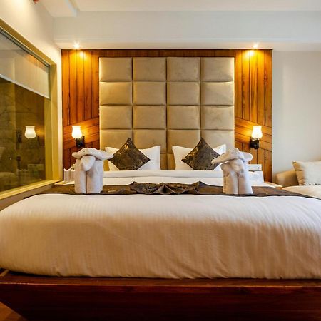 Airport Delhi Aerocity Inn Plaza Neu-Delhi Exterior foto