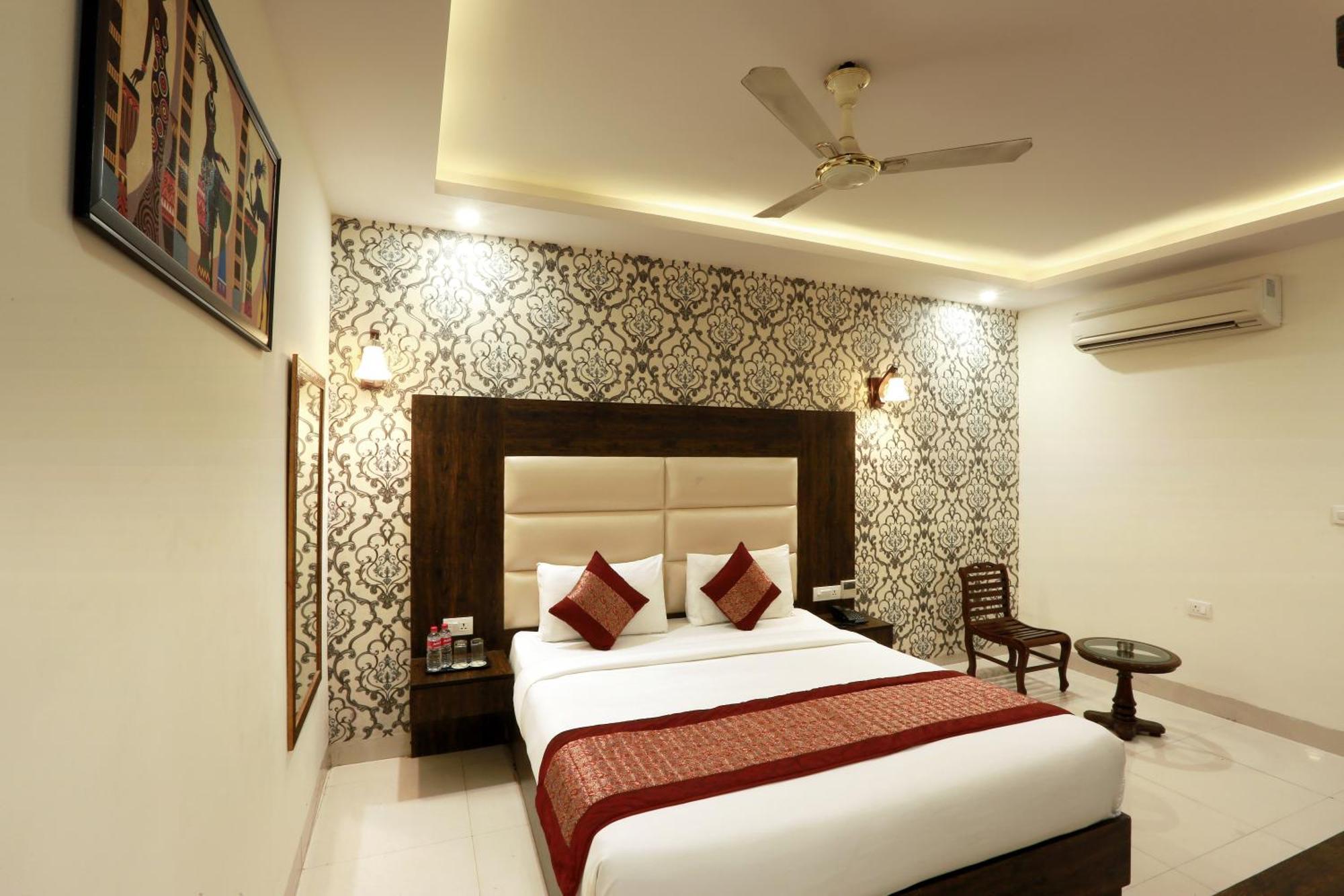 Airport Delhi Aerocity Inn Plaza Neu-Delhi Exterior foto